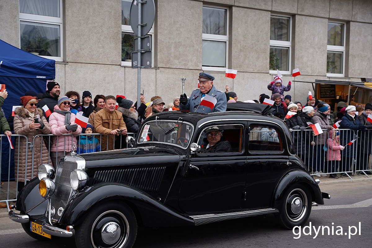 Zabytkowe pojazdy fot. Mirosław Pieślak