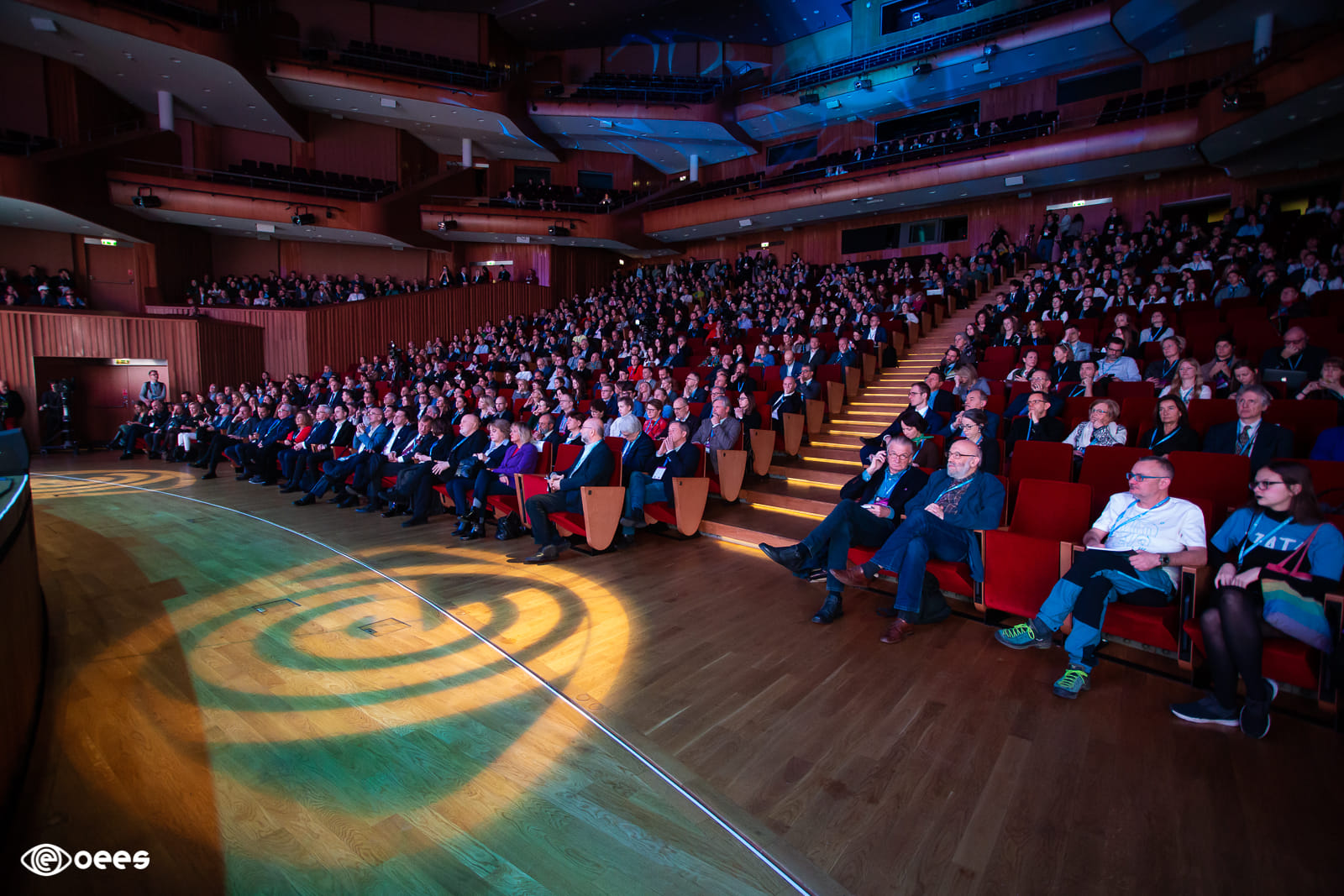 Źr&oacute;dło: Open Eyes Economy