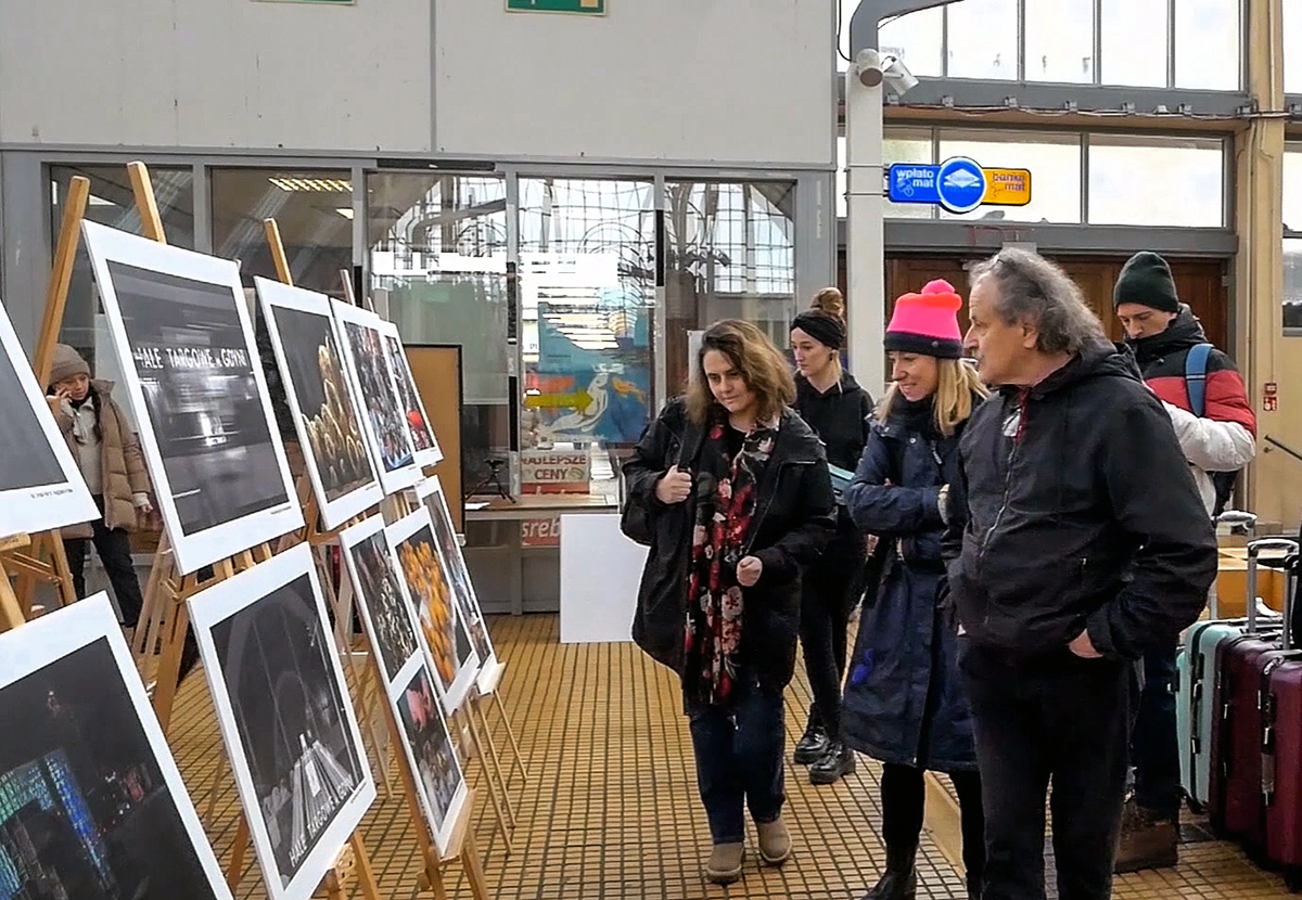 Wernisaż wystawy fotograficznej. Fot. ARG