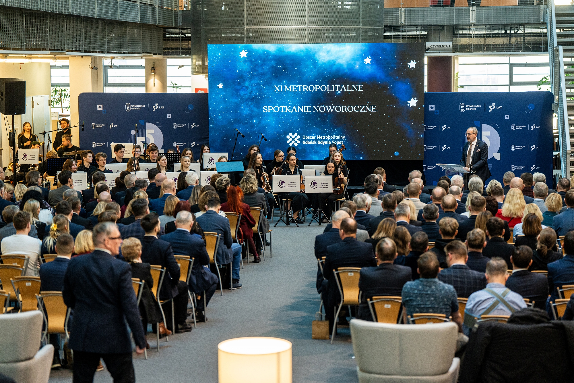 &nbsp;XI Metropolitalne Spotkanie Noworoczne. Przy mikrofonie rektor UG Piotr Stepnowski