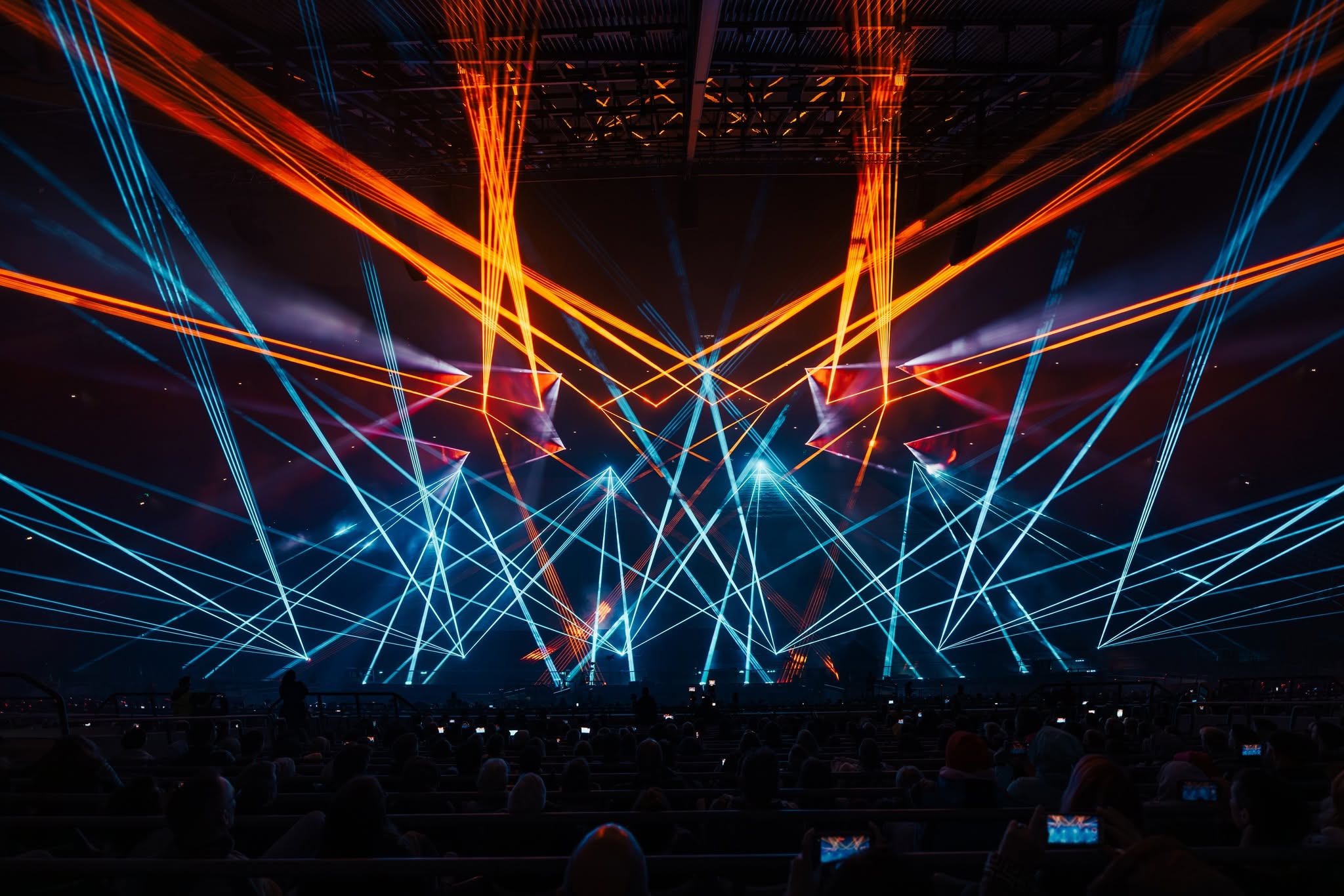 W przerwie czeka uczestnik&oacute;w wyjątkowe widowisko (fot. Lord of Lasers)