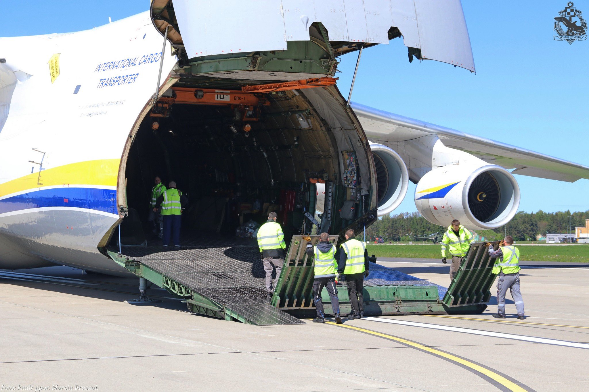 Przygotowania do obsługi samolotu w Babich Dołach, fot. kmdr ppor. Marcin Braszak