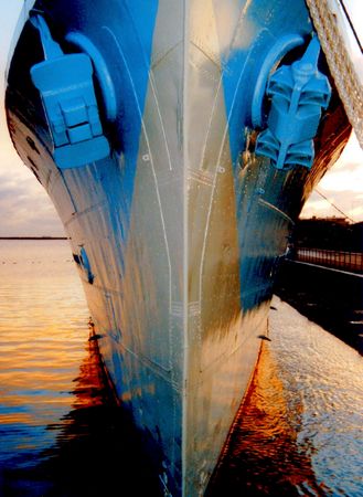 Gdynia w fotografii 2006: III miejsce Grzegorz Skwarliński - ORP Błyskawica