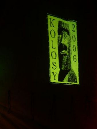 Ogólnopolskie Spotkania Podróżników 2007 - kolosy logo na zdjęciu