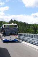 otwarcie Trasy Kwiatkowskiego - linia specjalna 405 z szalikiem Polska, foto: Dorota Nelke