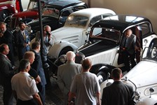 Prezydent Ryszard Kaczorowski z wizytą w Gdyni, powitanie przed Muzeum Motoryzacji, foto: Dorota Nelke