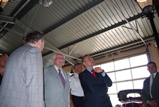 Prezydent RP Ryszard Kaczorowski z wizytą w Gdyni, zwiedzanie Muzeum Motoryzacji, foto: Dorota Nelke