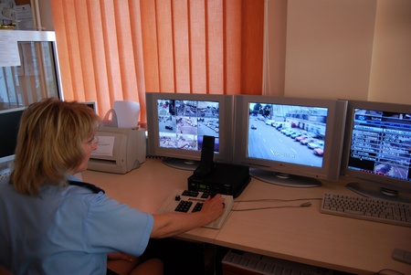 kamera na plaży - stanowisko monitoringu w Komendzie Miejskiej Policji, fot.: Dorota Nelke