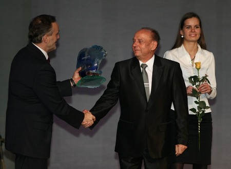 nagrody sportowe prezydenta Gdyni za rok 2008: Wojciech Szczurek i trener roku Andrzej Lutomski; fot.: Sławomir Ptasznik