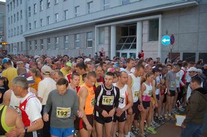 IV Nocny Maraton i Półmaraton Świętojański - biegacze