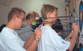 Łucznicy UKS Morświn Gdynia z medalami z mityngu Baltic Cup Karlskrona