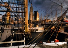 Jerzy Trzebiatowski cykl 4 zdjęć - Tall ships and tall building