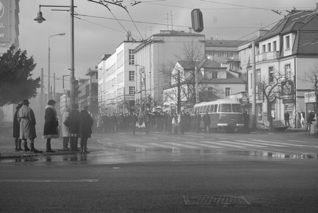 Na planie Czarnego czwartku - robotnicy maszerują ul. 10 Lutego, fot.: Dorota Nelke