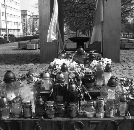 Ratusz_Gdynia w żałobie na zdjęciach2