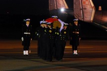 Powrót śp. adm Karwety do Gdyni, fot.: Marian Kluczyński