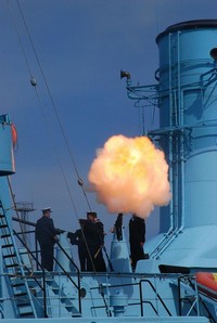 Ceremonia pożegnalna admirała floty Andrzeja Karwety; fot. Marynarka Wojenna