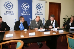 Podpisanie umowy Portu z Rolls-Royce, fot. T. Urbaniak