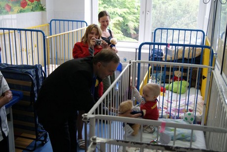 Prezydent w odwiedzinach u pacjentów gdyńskich szpitali z okazji Dnia Dziecka, fot.: Krzysztof Czop