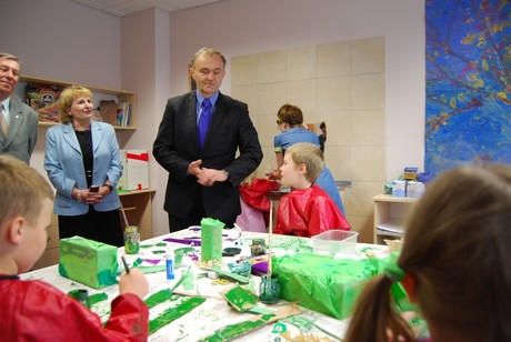 Otwarcie nowej siedziby Młodzieżowego Domu Kultury - prezydent w jednej z pracowni, fot.: Dorota Nelke