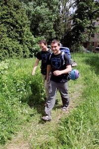 Chodziarz Marek Chorąży, który przemierza Polskę, by przybliżyć  problemy osób chorujących na stwardnienie rozsiane