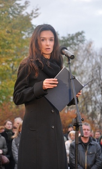 Uroczystość nadania nazwy Parku Marii i Lecha Kaczyński - przemawia Marta Kaczyńska, fot.: Dorota Nelke