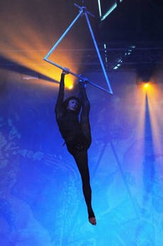 Urodzinowe spotkanie dla seniorów w Hali Sportowo - Widowiskowej Gdynia / fot. MULTIMEDIA PRODUCTIONS