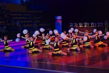 Cheerleaderki z zespołu ESKA z Młodzieżowego Domu Kultury w Gdyni