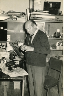 Edmund Pepliński w pracowni Foto Kamera
