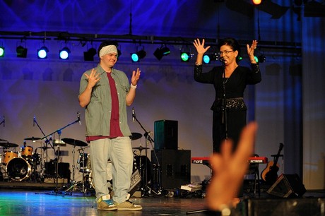 Gala 12. edycji konkursu Gdynia bez barier - pokaz tańca hip-hop w wykonaniu niesłyszącego Pawła Molędy / fot. Małgorzata Mnich