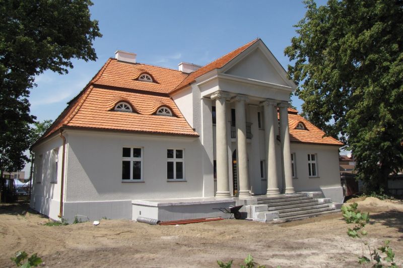 Willa w stylu dworkowym ze stajnią z 1930r., ul. Chylońska 112a, wpis z dn. 20.01.1987 r., nr 1141 (988)