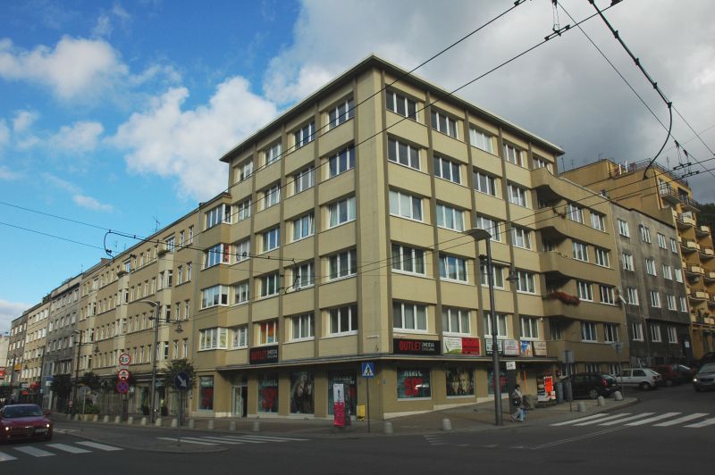 Kamienica Kreńskich z 1939 r., ul. Świętojańska 55 / ul. Żwirki i Wigury 4, wpis z dn. 30.04.1984 r., nr 1661 (d. 954)