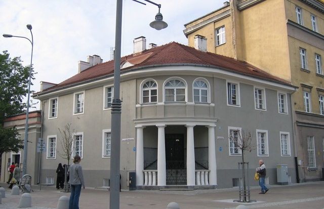 Klasztor Zgromadzenia Sióstr Miłosierdzia Św.Wincentego a Paulo, ul. Starowiejska 2, wpis z dn. 28.12.1989 r., nr 1300 (1082)