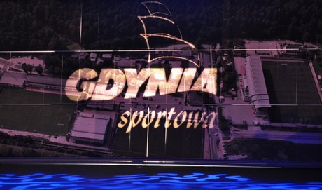 Układanka ułożona wspólnie przez przedstawiceli firm wspierających gdyńskich sportowców i Prezydenta Gdyni / fot.: Dorota Nelke