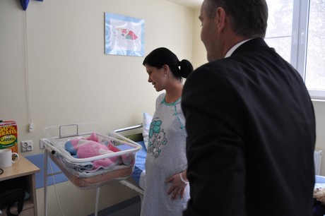 Prezydent z wizytą u dzieci urodzonych 10 lutego / fot. Dorota Nelke