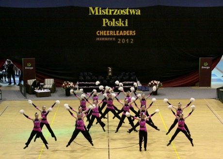 Kultury w Gdyni wywalczyły złoto i srebro na XV Mistrzostwach Polski Cheerleaders, źródło: Młodzieżowy Dom Kultury