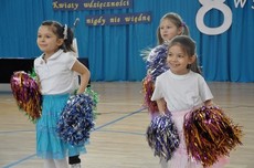 Uroczystość wręczenia nagród 8 wspaniałym - wstęp pierwszoklasistów / fot. Dorota Nelke