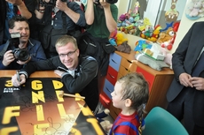 Uśmiechnięte odwiedziny u małych pacjentów Szpitala Miejskiego w Gdyni, fot. Dorota Nelke