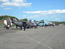 Lotnicy morscy na płycie lotniska Babie Doły zaprezentowali samoloty i helikoptery, fot. Sylwia Ziomek
