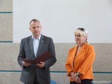 Przekazanie certyfikatu