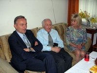 Prezydent Gdyni Wojciech Szczurek  odwiedził jubilata Pana Feliksa Mike