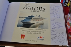 Uroczystość odsłonięcia tablicy wycieczkowca "Marina" w Alei Statków Pasażerskich, fot.: Sylwia Szumielewicz-Tobiasz