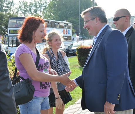 Prezydent RP Bronisław Komorowski podczas spaceru w Gdyni / fot. Dorota Nelke