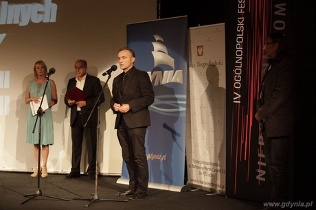 Prezydent Gdyni Wojciech Szczurek na gali IV festiwalu filmów dokumentalnych "Niepokorni, Niezłomni Wyklęci"