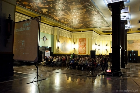 KOLEJ NA KULTURĘ w Gdyni