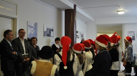 Uczniowie 18 z kolędami u Prezydenta, fot. Małgorzata Omachel - Kwidzińska