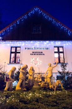 Domek Żeromskiego w świątecznej szacie