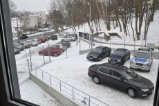 Parking nowego komisariatu policji w Gdyni Redłowie