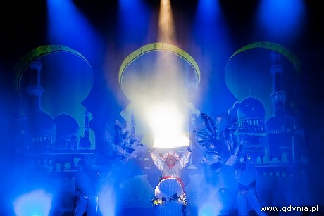 Przygody Sinbada - spektakl Gdyńskiego Akrobatycznego Teatru Tańca „MIRA - ART / fot. www.studiolinnenn.pl
