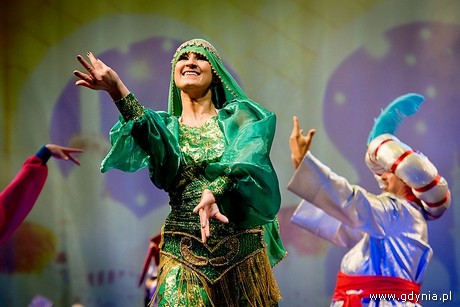 Przygody Sinbada - spektakl Gdyńskiego Akrobatycznego Teatru Tańca „MIRA - ART / fot. www.studiolinnenn.pl