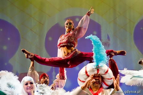 Przygody Sinbada - spektakl Gdyńskiego Akrobatycznego Teatru Tańca „MIRA - ART / fot. www.studiolinnenn.pl